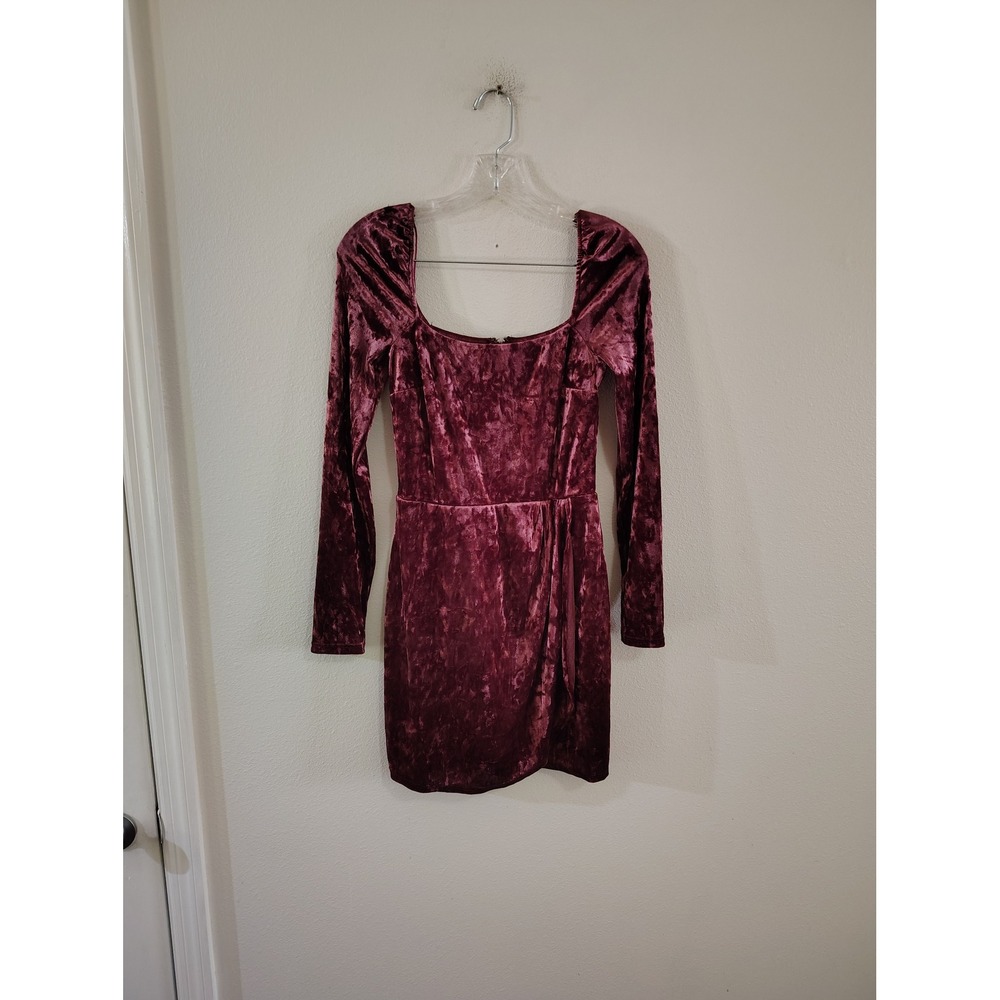 Mi Ami for Francesca's Burgundy Crushed Velvet Square Neck Mini Dress Small